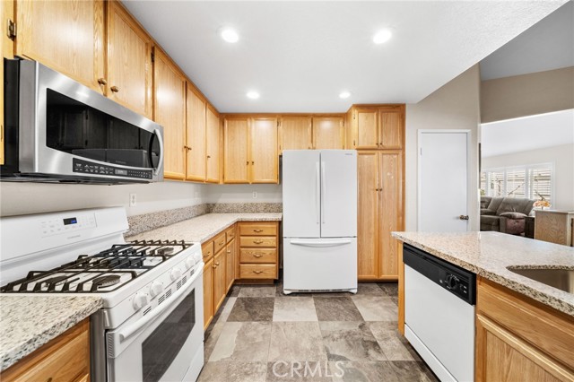 Detail Gallery Image 12 of 71 For 40609 Corte Albara, Murrieta,  CA 92562 - 2 Beds | 2 Baths