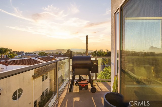 Detail Gallery Image 39 of 61 For 518 E Windsor #305,  Glendale,  CA 91205 - 2 Beds | 2 Baths