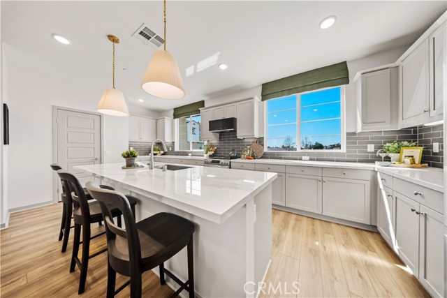 Detail Gallery Image 9 of 30 For 2854 via Descanso, Camarillo,  CA 93012 - 3 Beds | 2/1 Baths