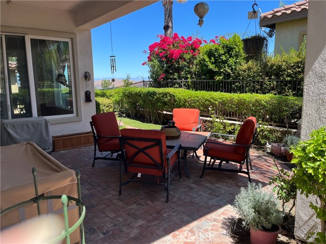 25054 Fawnskin Drive, Temescal Valley CA: https://media.crmls.org/medias/b767a2e6-4a7b-452d-9528-043031d6fec7.jpg