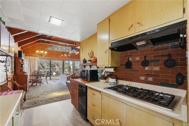 Detail Gallery Image 21 of 50 For 901 Tehama, Big Bear Lake,  CA 92315 - 3 Beds | 3 Baths