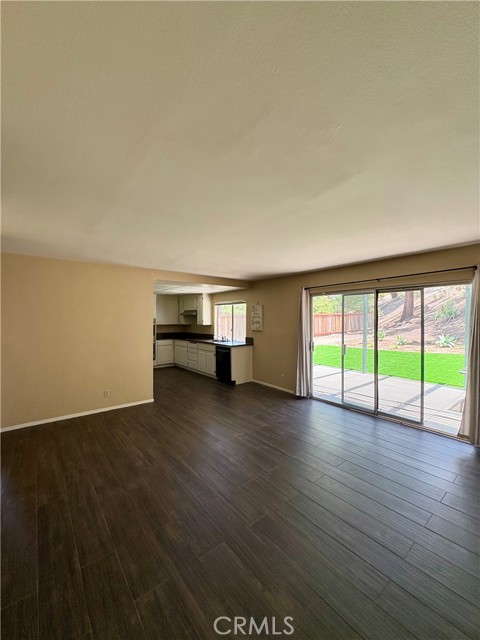 3050 Wildwood Avenue, Thousand Oaks CA: https://media.crmls.org/medias/b76815aa-3c2c-4e42-b43a-106858213fee.jpg