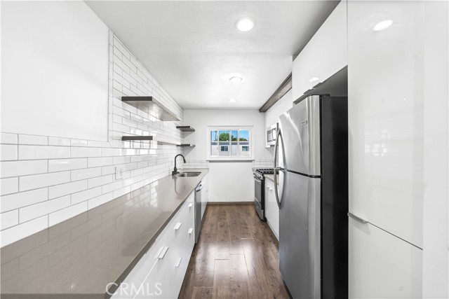 Detail Gallery Image 6 of 20 For 7135 Coldwater Canyon Ave #16,  North Hollywood,  CA 91605 - 2 Beds | 1 Baths