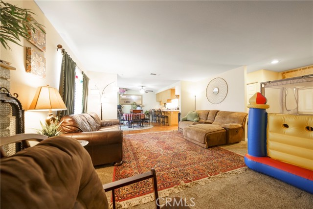 1281 Leslie Drive, Hemet CA: https://media.crmls.org/medias/b768c8e0-e0d0-46ca-be18-f865601e7923.jpg