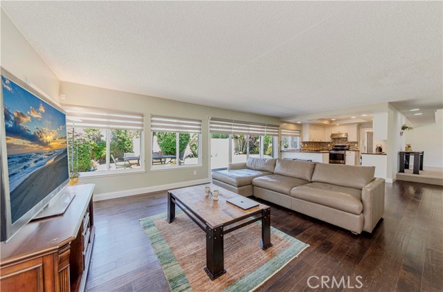 Detail Gallery Image 14 of 42 For 12933 Lucas Ln, Cerritos,  CA 90703 - 5 Beds | 3 Baths