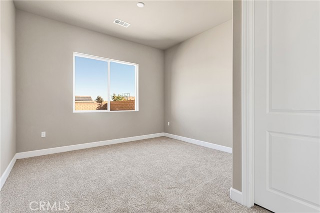 Detail Gallery Image 18 of 39 For 12961 Davona Dale Rd, Apple Valley,  CA 92308 - 5 Beds | 4/1 Baths