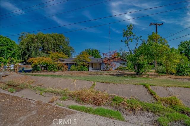 Detail Gallery Image 2 of 47 For 1165 W North Bear Creek Dr, Merced,  CA 95348 - 3 Beds | 2/1 Baths