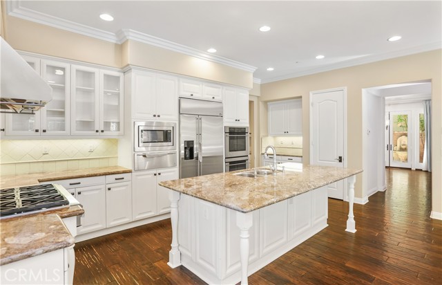 26 Woods Trail, Irvine CA: https://media.crmls.org/medias/b76acc38-4f91-4beb-8d12-593d8810551c.jpg