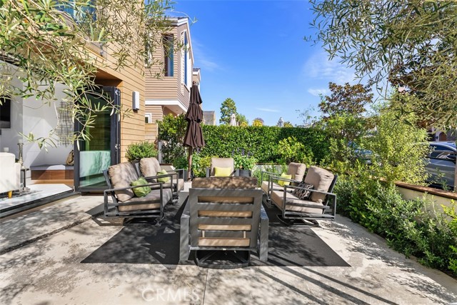 Detail Gallery Image 5 of 60 For 605 Marigold Ave, Corona Del Mar,  CA 92625 - 4 Beds | 5 Baths