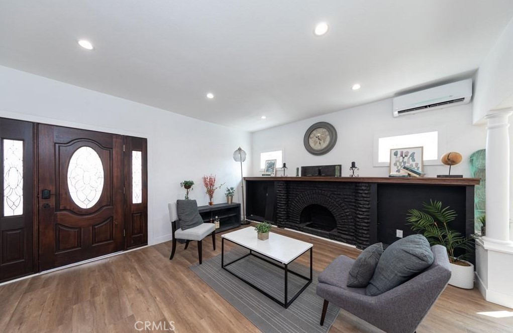 MLS #PW25069867 img 2