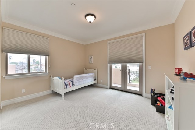 1807 Huntington Lane, Redondo Beach, California 90278, 4 Bedrooms Bedrooms, ,3 BathroomsBathrooms,Residential,Sold,Huntington,SB17030098