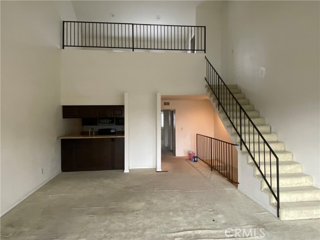 Detail Gallery Image 6 of 61 For 15819 Prairie, Lawndale,  CA 90260 - 2 Beds | 2 Baths