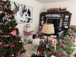 https://media.crmls.org/medias/b76d3f97-11f0-4117-9457-cb5f4e137925.jpg?preset=X-Large