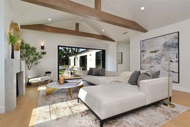 Detail Gallery Image 16 of 50 For 7907 Vicksburg, Los Angeles,  CA 90045 - 4 Beds | 3/1 Baths