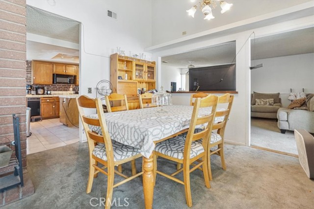 1991 Wren Avenue, Corona CA: https://media.crmls.org/medias/b76e1d22-661c-406f-819c-eebf05dfeb6f.jpg