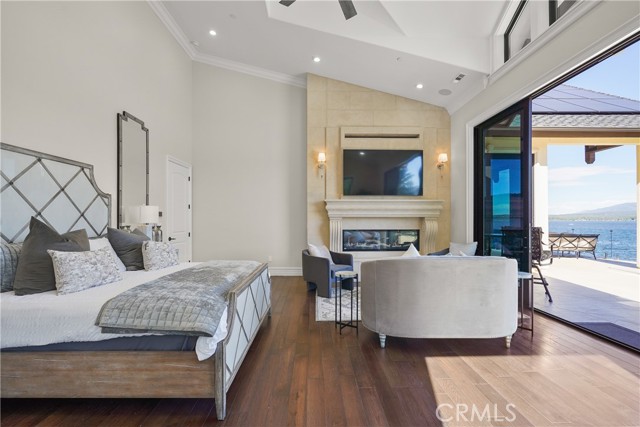 Detail Gallery Image 13 of 42 For 39055 N Shore Dr, Fawnskin,  CA 92333 - 6 Beds | 6/1 Baths