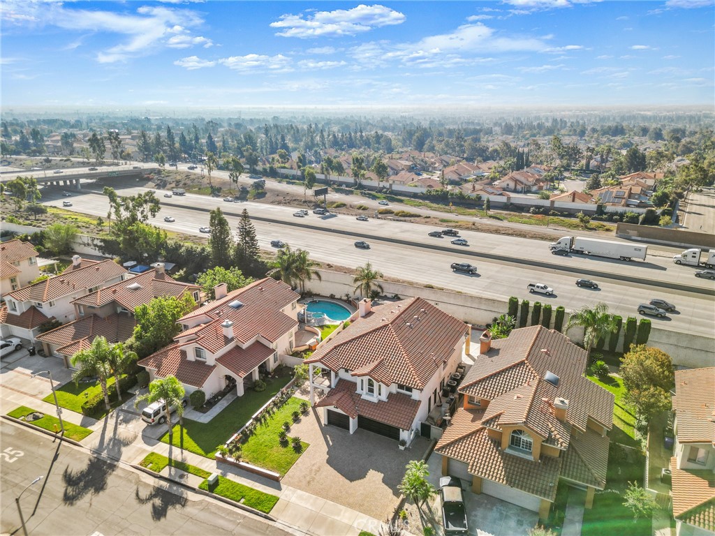https://media.crmls.org/medias/b76f4c0f-3693-44fc-b2ef-e5007ab734b9.jpg?preset=X-Large