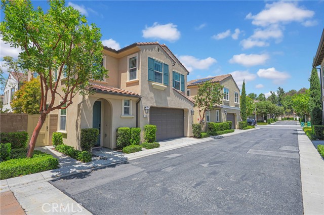 230 Bright Poppy, Irvine CA: https://media.crmls.org/medias/b76ff07b-705b-4c0e-99a3-145c9194c859.jpg
