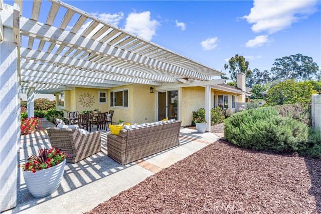 Detail Gallery Image 6 of 50 For 26291 Alameda Ave, Laguna Hills,  CA 92653 - 3 Beds | 2 Baths
