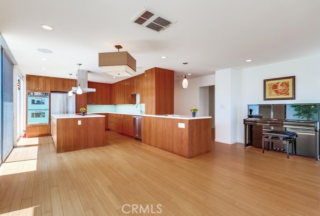 Detail Gallery Image 14 of 75 For 2999 E Ocean Bld, Long Beach,  CA 90803 - – Beds | – Baths