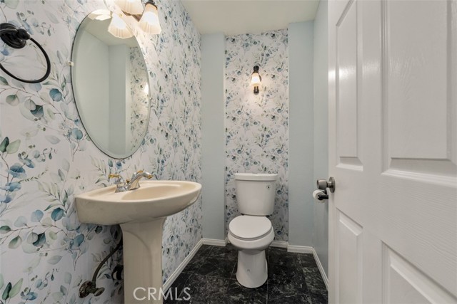 15251 Nottingham Lane, Huntington Beach CA: https://media.crmls.org/medias/b77121fd-4a18-4f24-9835-259757302427.jpg