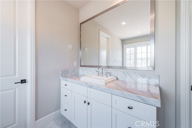 104 Quiet Place, Irvine CA: https://media.crmls.org/medias/b7719d99-f7b7-4842-9dc3-da7325ceec82.jpg
