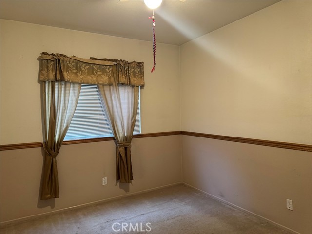 Detail Gallery Image 6 of 13 For 15165 Beartree St, Fontana,  CA 92336 - 3 Beds | 2 Baths