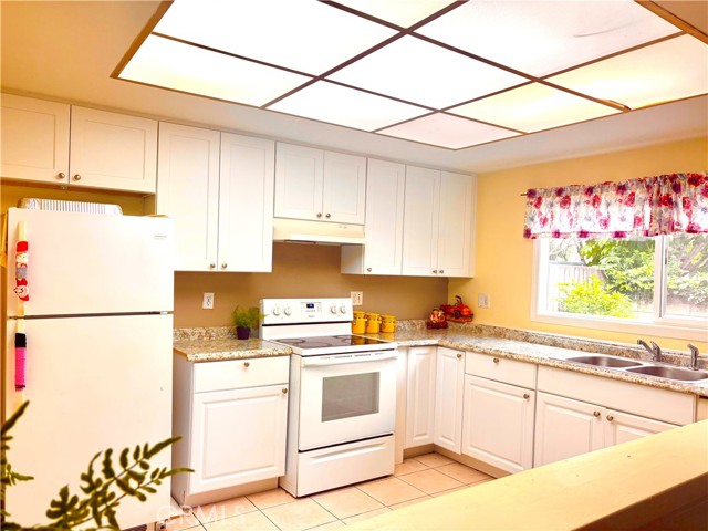 Detail Gallery Image 12 of 36 For 5410 Barrett Cir, Buena Park,  CA 90621 - 3 Beds | 2/1 Baths