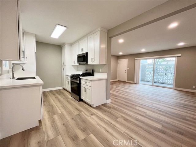 Detail Gallery Image 1 of 1 For 408 Calle Cinco #1,  Montebello,  CA 90640 - 3 Beds | 2 Baths