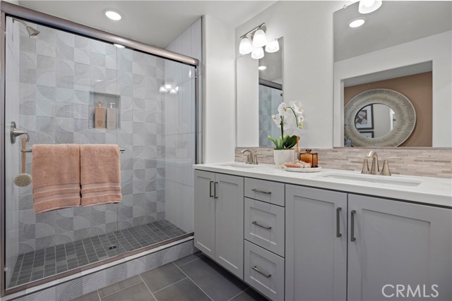 Detail Gallery Image 14 of 23 For 1950 W Sycamore Dr, Compton,  CA 90220 - 3 Beds | 3/1 Baths