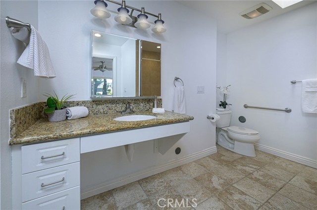 Detail Gallery Image 12 of 23 For 8261 Cape Horn Dr, Huntington Beach,  CA 92646 - 2 Beds | 2 Baths
