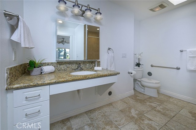 Detail Gallery Image 12 of 23 For 8261 Cape Horn Dr, Huntington Beach,  CA 92646 - 2 Beds | 2 Baths