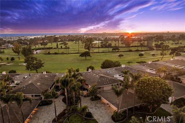 1075 Granville Drive, Newport Beach CA: https://media.crmls.org/medias/b773fddd-0c2d-49ee-8ce5-3237a2a72097.jpg