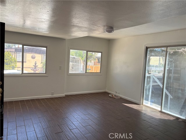 Detail Gallery Image 11 of 13 For 3524 East Avenue R, #157, Palmdale,  CA 93550 - 3 Beds | 1 Baths