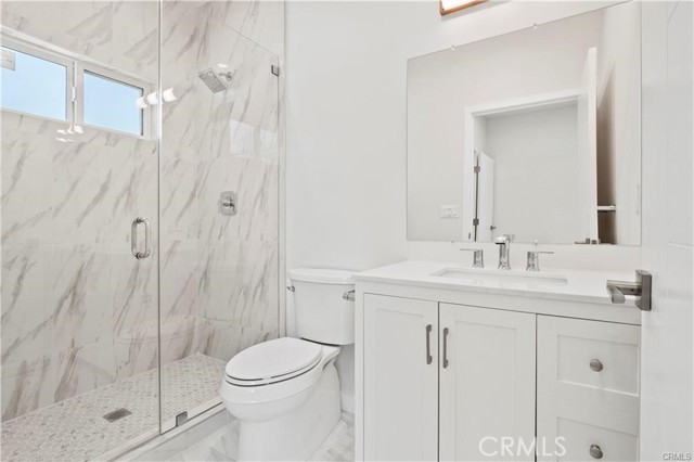 Detail Gallery Image 12 of 18 For 11428 Erwin, North Hollywood,  CA 91606 - 2 Beds | 2/1 Baths