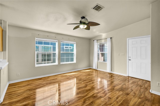 Detail Gallery Image 9 of 29 For 2424 Sunset Ridge Dr., Rosamond,  CA 93560 - 3 Beds | 2 Baths