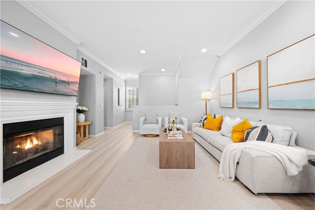 Detail Gallery Image 7 of 38 For 15212 Cambridge St, Tustin,  CA 92782 - 2 Beds | 2/1 Baths