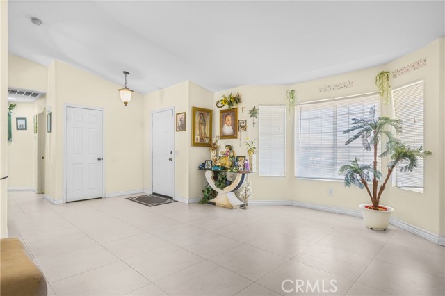 Detail Gallery Image 5 of 32 For 10348 Mendicino Rd, Adelanto,  CA 92301 - 3 Beds | 2 Baths