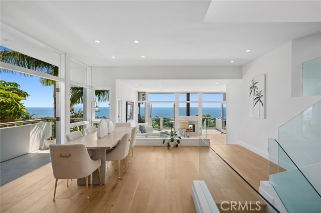 Detail Gallery Image 3 of 35 For 1061 Skyline Dr, Laguna Beach,  CA 92651 - 4 Beds | 2/2 Baths
