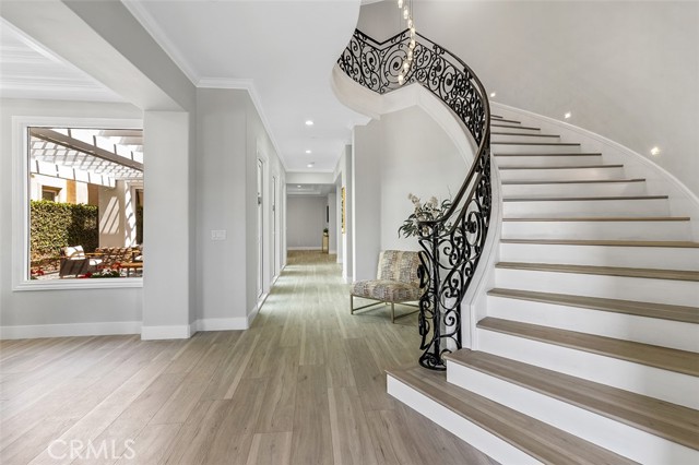 Detail Gallery Image 5 of 74 For 508 Westminster Ave, Newport Beach,  CA 92663 - 5 Beds | 5/1 Baths