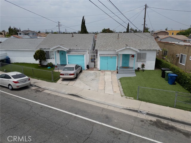 8506 Santa Fe Avenue, Huntington Park CA: https://media.crmls.org/medias/b7761de7-1633-482b-8da3-e5c9431a2034.jpg