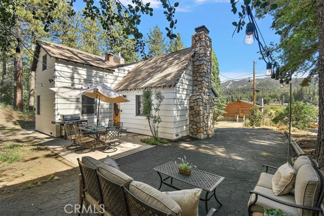 Detail Gallery Image 2 of 44 For 42882 Encino Rd, Big Bear Lake,  CA 92315 - 3 Beds | 1 Baths