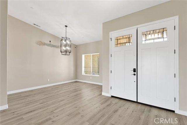 Detail Gallery Image 13 of 47 For 21192 Zuni Rd, Apple Valley,  CA 92307 - 4 Beds | 3/1 Baths