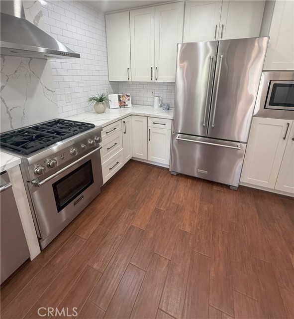 Detail Gallery Image 9 of 19 For 411 San Nicholas, Laguna Beach,  CA 92651 - 3 Beds | 2/1 Baths