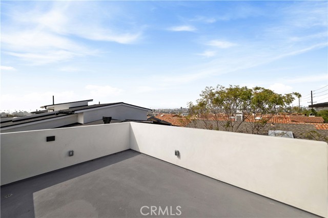 Detail Gallery Image 33 of 43 For 2018 Grant Ave a,  Redondo Beach,  CA 90278 - 4 Beds | 5 Baths