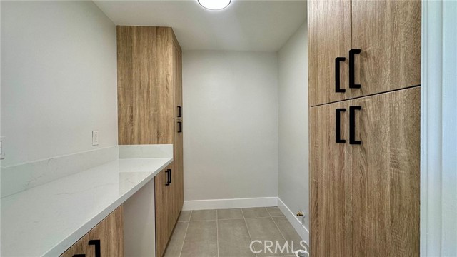 Detail Gallery Image 15 of 22 For 23012 Gilmore St, West Hills,  CA 91307 - 4 Beds | 2 Baths