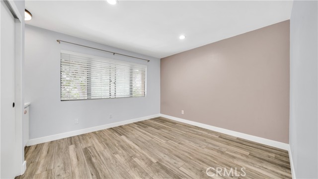 7137 Shoup Avenue, West Hills CA: https://media.crmls.org/medias/b778e1a7-6c6c-496a-805e-e56bfb77afe7.jpg