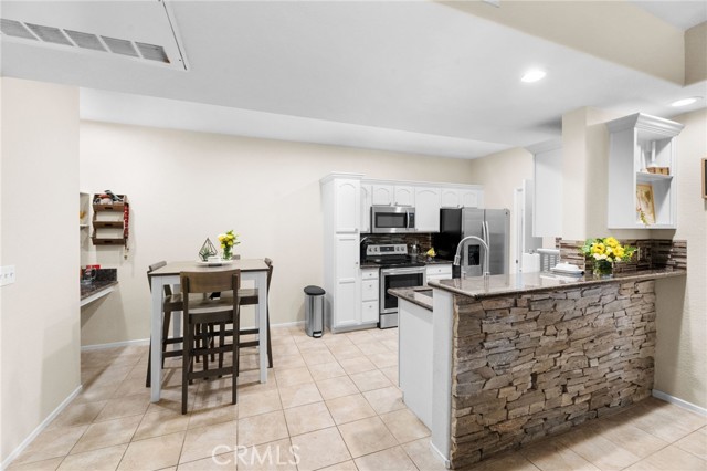 Detail Gallery Image 10 of 63 For 41410 Juniper St #114,  Murrieta,  CA 92562 - 3 Beds | 2 Baths