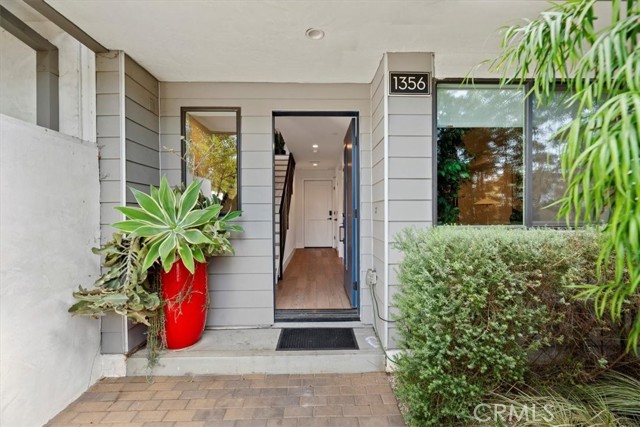 Detail Gallery Image 5 of 43 For 1356 N Fairfax Ave, West Hollywood,  CA 90046 - 3 Beds | 4 Baths