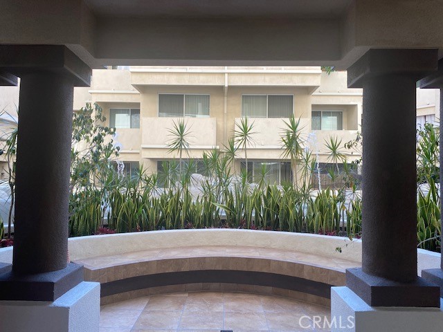 Detail Gallery Image 2 of 17 For 535 Magnolia Ave #101,  Long Beach,  CA 90802 - 2 Beds | 2 Baths
